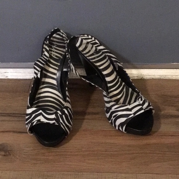 Qupid zebra pumps - Picture 1 of 1